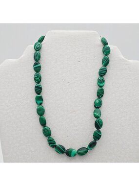 Green Malachite Beaded Necklace With Lobster Clasp Closure 16"